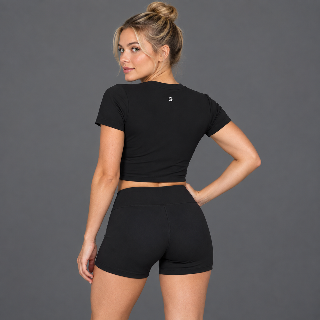 Women’s Performance Crop T-Shirt